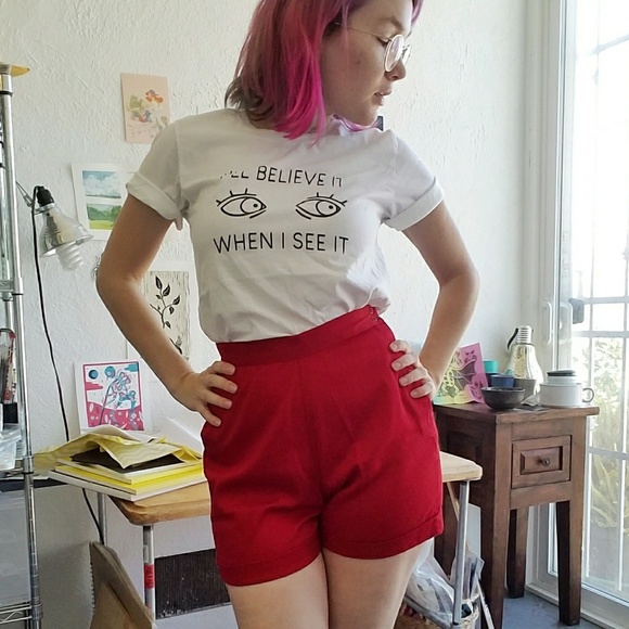 LAST CHANCE Red Retro Vintage High Waist Shorts - Picture 2 of 8